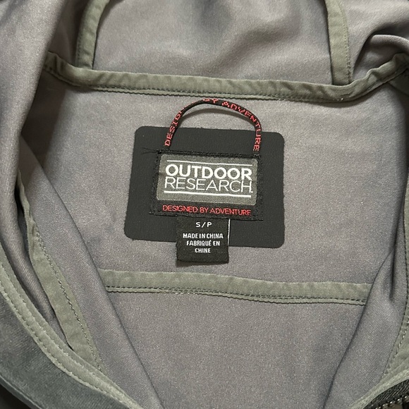 Outdoor Research Women's Small Black Ventia Hybrid Softshell Rain Jacket - Picture 7 of 7